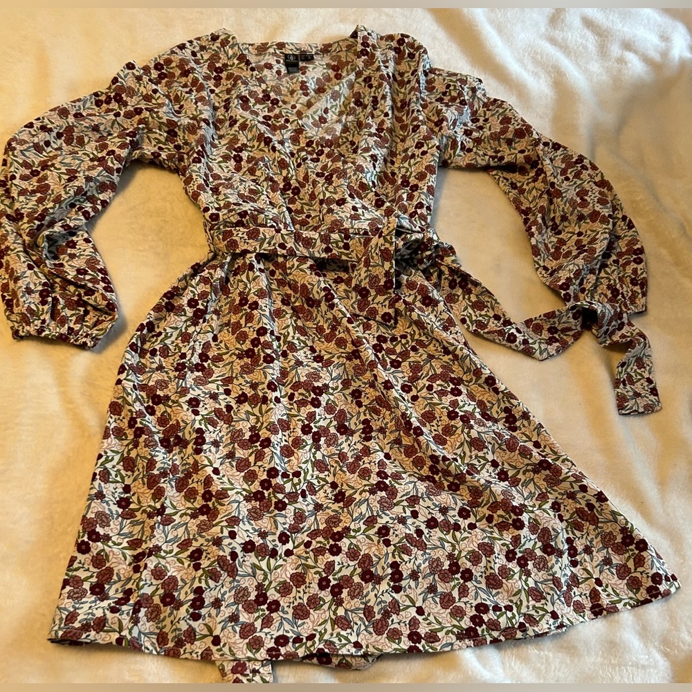 Volcom Flower Trip Dress. NWT. Size S